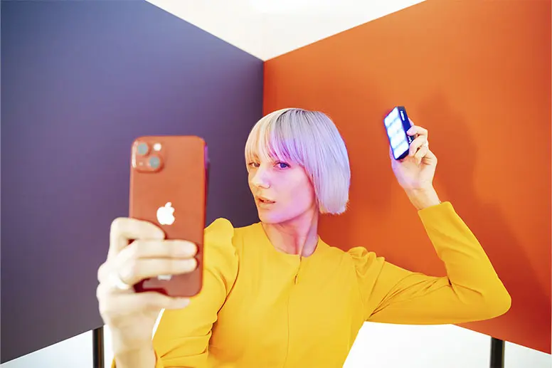 Populaire ideeën voor coole selfies zijn effecten met licht en onscherpte.